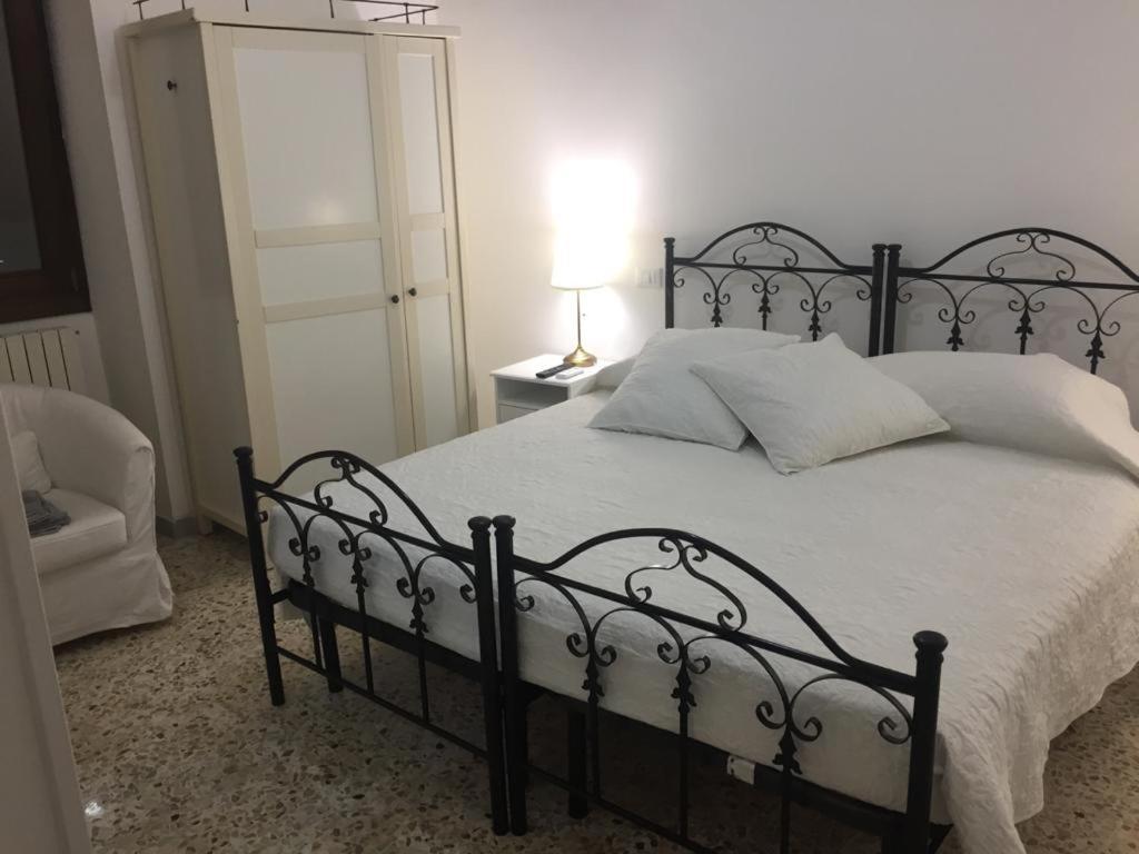 Hotel Villino Donna Rita à Lecce Extérieur photo